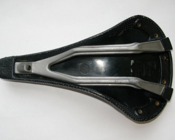 VTG 1986 Selle de selle de vélo en cuir Selle San Marco Rolls